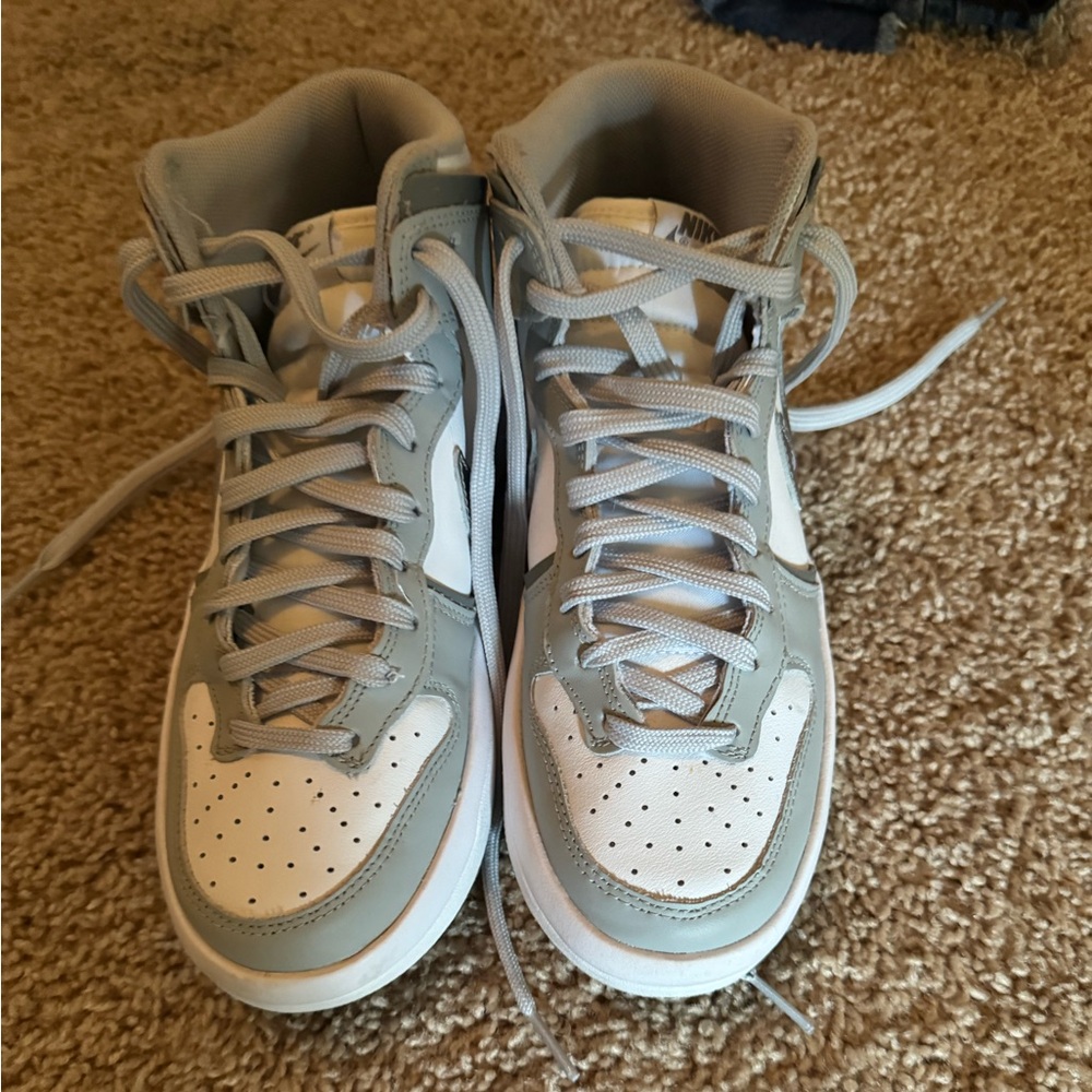 nike dunks light smoke grey. size US 7.5  worn once